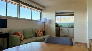 3 Bedroom Townhouse - Sandy Bay - Gorgeous View - 8