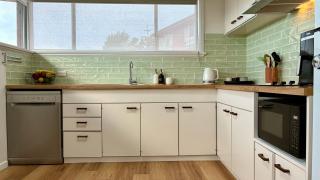 3 Bedroom Townhouse - Sandy Bay - Gorgeous View - 2