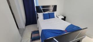 Hostal y Piscina - 1