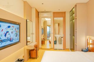 Regal Collection House - 4