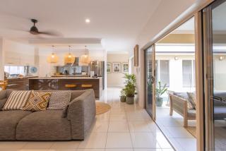 Escapades @ Palm Cove - 8