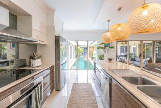 Escapades @ Palm Cove - 6