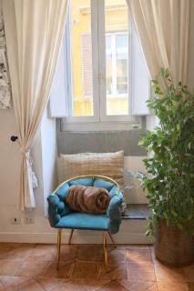 Luxury Apartment in Via dei Cartari Spacious, Elegant, Central Rome - 2