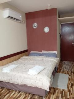 COMO EN CASA!! Monoambiente, lugar tranquilo y seguro, a minutos del aeropuerto y de centros comerciales de Asunción!! - 5