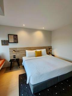 Beehive Boutique Hotel Phuket - 4