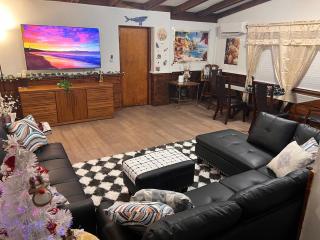 5 Min to Siesta Key Beach Spacious 2BR Getaway - 8