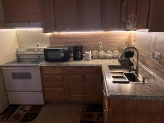 5 Min to Siesta Key Beach Spacious 2BR Getaway - 3