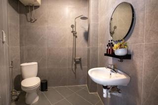 Casa Luna Lakeside Homestay - 2