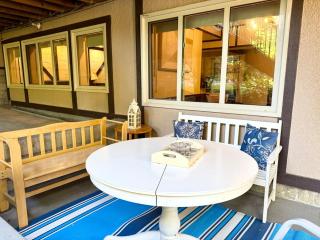 Bright Spacious 3 BR Garden Suite, 4 Queen beds, Fully equipped, Highly recommended by 229 happy groups - 6