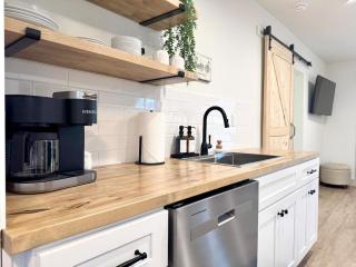 The Downriver Cottage - 4