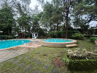 One bedroom at Crosswinds - 8