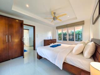 Five Palms Beachfront Villa - by KohChangVillas - 4
