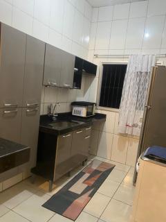 Casa completa com dois quartos e estacionamento grátis - 0