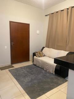 Casa completa com dois quartos e estacionamento grátis - 8