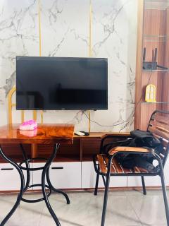 City & River Views near Royal Palace and Watphnom - 9