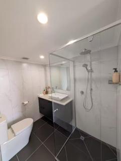 Maroochydore Riverfront Apartment - 9