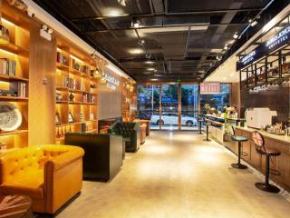 James Joyce Coffetel· Wuhan Wangjiawan Taojialing Metro Station - 8