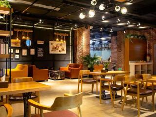 James Joyce Coffetel· Wuhan Wangjiawan Taojialing Metro Station - 6