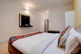 FabHotel Bay Breeze - 9