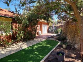 Elks Nook Retreat - Luxurious Escape - Perth Hills - 4
