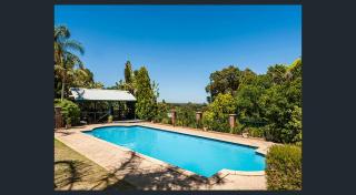 Elks Nook Retreat - Luxurious Escape - Perth Hills - 1