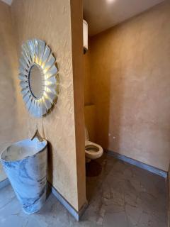 Ultra Luxury 4 BHK Apartment 1 km to DLF Golf - 5