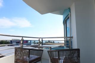 The Beach Bangsaen by Thanthita next to Wonnapa beach FREE DISNEY PLUS - 4