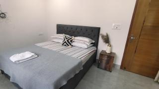 Oji's Homestay - Aesthetic Rooms with kitchen in lower tapovan near laxman jhula, free airport pickup for 7 or more night bookings - 8