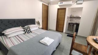 Oji's Homestay - Aesthetic Rooms with kitchen in lower tapovan near laxman jhula, free airport pickup for 7 or more night bookings - 2