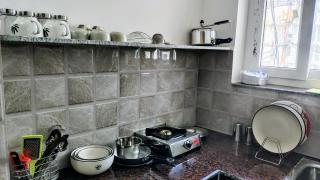 Oji's Homestay - Aesthetic Rooms with kitchen in lower tapovan near laxman jhula, free airport pickup for 7 or more night bookings - 1