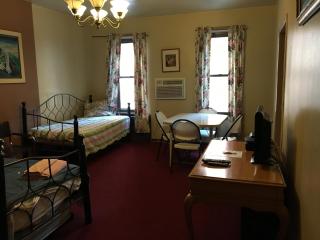 Beauty Near Times Square - 8