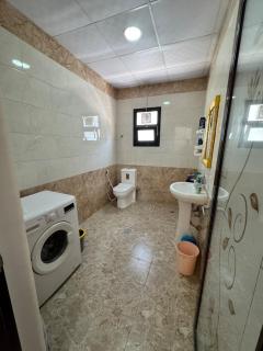 Lovely studio inside Abu Dhabi - 4