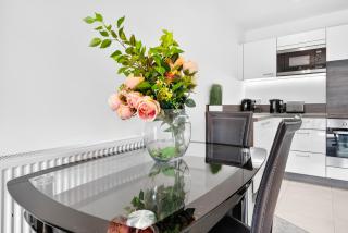 Spacious 2-Bedroom Apartment near Catford Station - London Ideal for Business & Leisure - 6