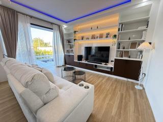 Chaloomont Villa ชาลูมองท์ วิลล่า Pool Villa in Ubon - 6