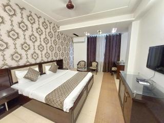 Skylark Hotel by Gabrian Hotels - 3