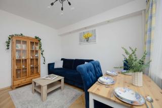 Apartment in Ochota with Balcony near Szczesliwicki Park by Noclegi Renters - 0