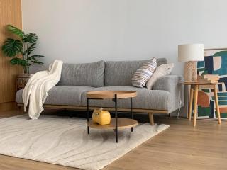 Brand -New Spacious Home in Central AKL - 0