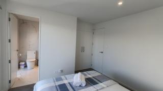 Brand -New Spacious Home in Central AKL - 2