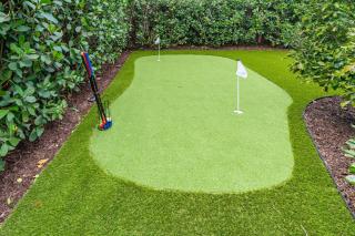 Stylish 2BR Oasis with Pool Mini Golf & BBQ - 6
