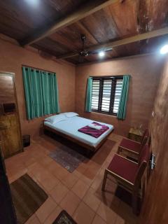 Dream Acres Mudhouse - 2