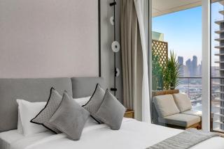 Ultra Luxury Emaar Palace Beachfront 1BR Five Palm - 1