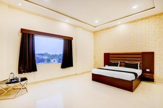 Hotel O by OYO Palm Bliss Hotels & Resorts - 8