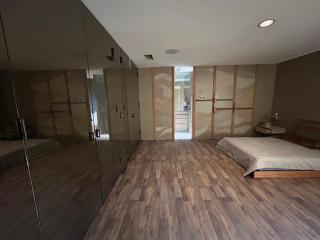 Timberlake Court - 5