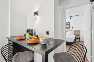 Maisons Alfort 5 Luxurious apartment with private garden and Jacuzzi - 4