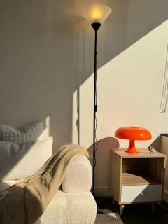 Brand -Melbourbe CBD Apt w skyline view - 1