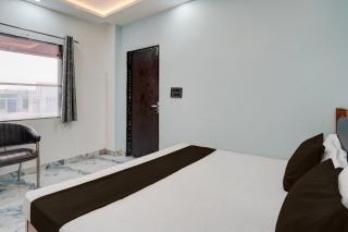 SPOT ON by OYO NEW S.M. Galaxy - 5