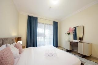 Silk Valley - Luxury 1BR Retreat with Serene Garden Walks - 4