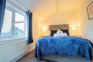 Chestnut Walk - 3 Bedrooms - 8