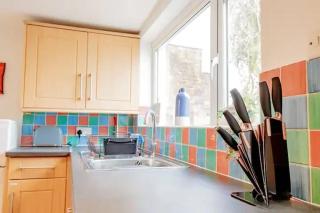 Chestnut Walk - 3 Bedrooms - 3