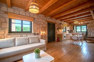 Valorys Stone House - 3